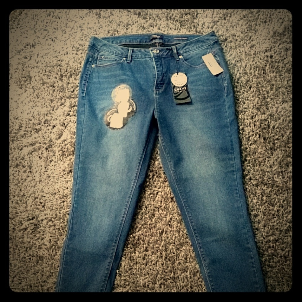 🔥NEED CURVES?? Brand new Straight leg jeans